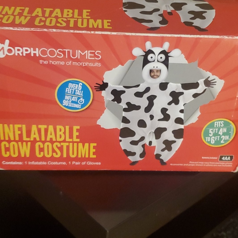 Inflatable cow costume